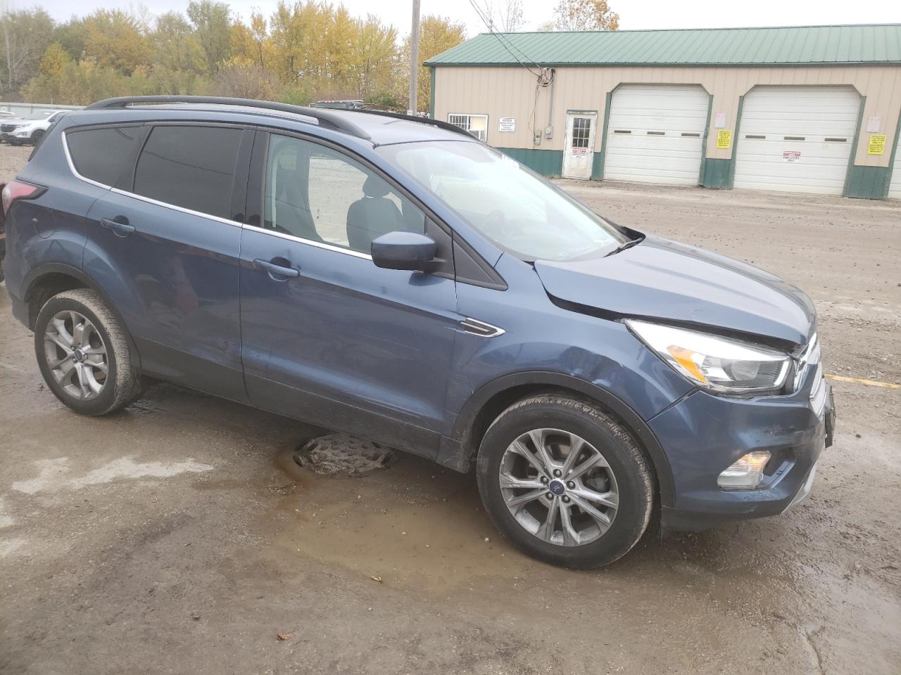 Photo 3 VIN: 1FMCU0GD3JUB51379 - FORD ESCAPE 