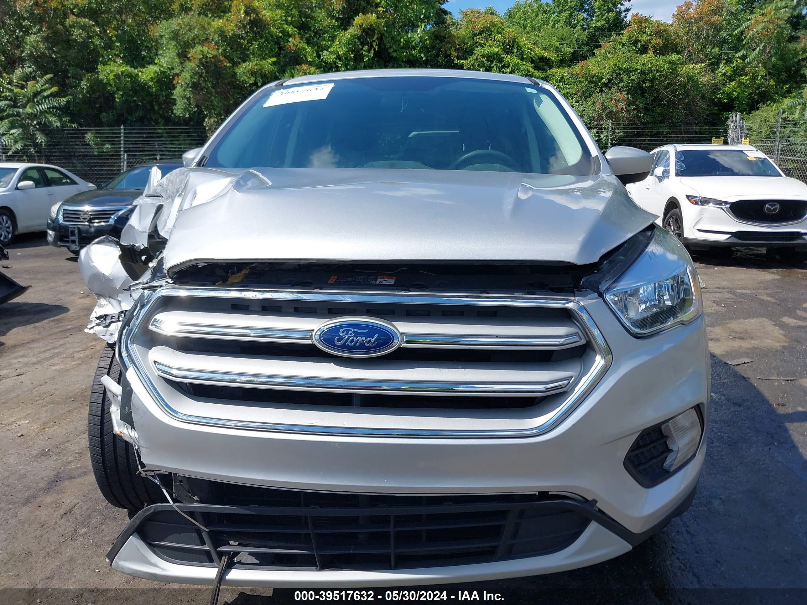 Photo 11 VIN: 1FMCU0GD3KUB94203 - FORD ESCAPE 