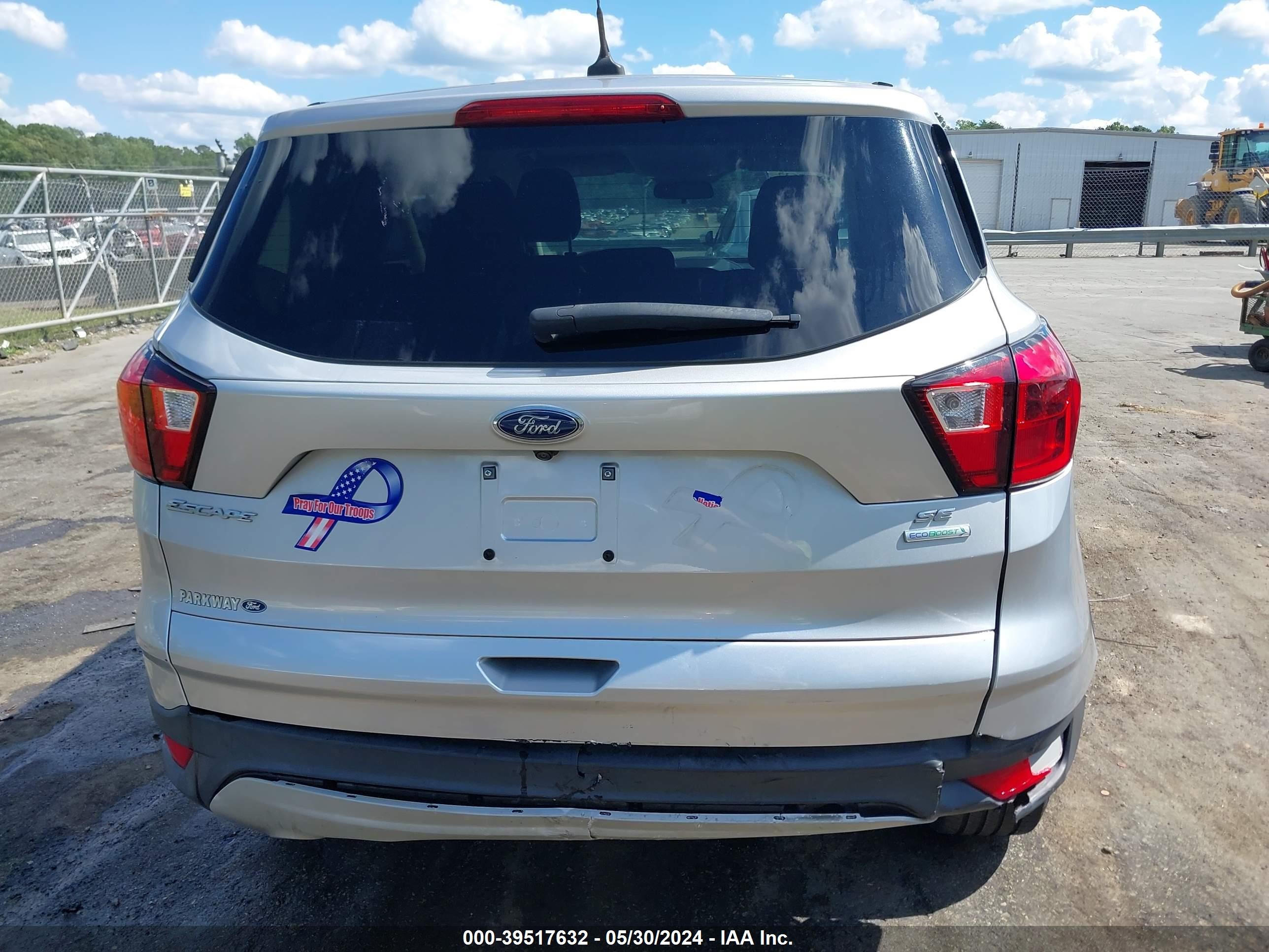 Photo 15 VIN: 1FMCU0GD3KUB94203 - FORD ESCAPE 