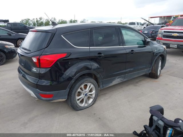 Photo 3 VIN: 1FMCU0GD3KUB95061 - FORD ESCAPE 