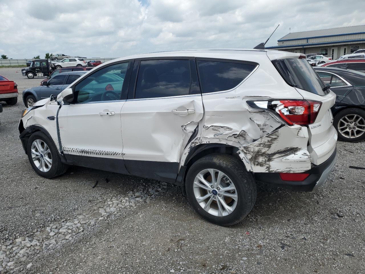 Photo 1 VIN: 1FMCU0GD3KUC50107 - FORD ESCAPE 