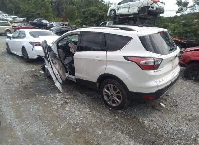 Photo 2 VIN: 1FMCU0GD4HUC22650 - FORD ESCAPE 