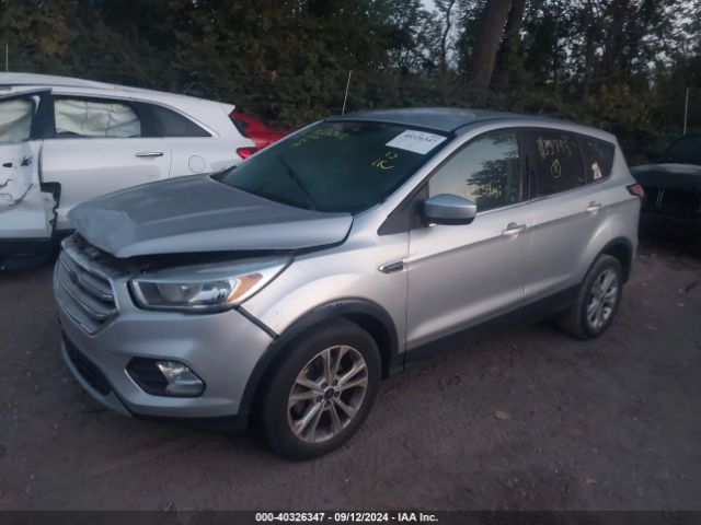 Photo 1 VIN: 1FMCU0GD4HUC33793 - FORD ESCAPE 