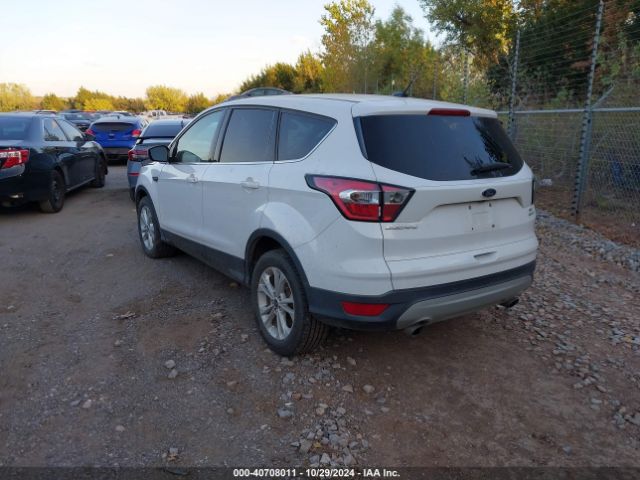 Photo 2 VIN: 1FMCU0GD4HUC81844 - FORD ESCAPE 