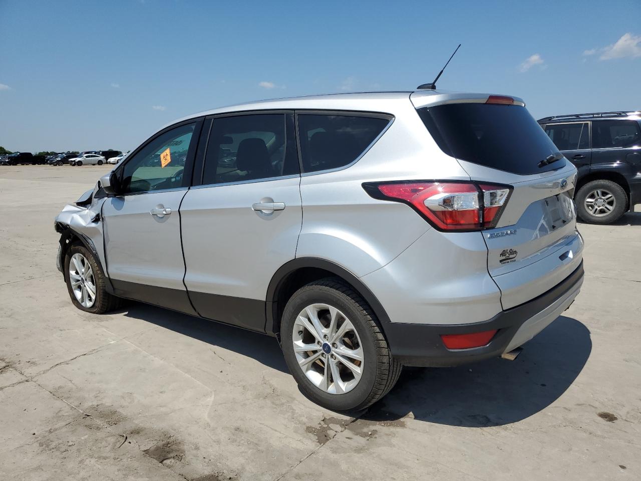 Photo 1 VIN: 1FMCU0GD4HUC94397 - FORD ESCAPE 