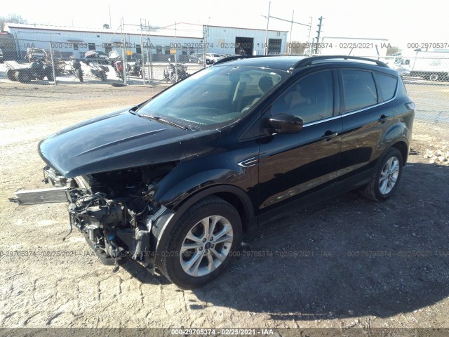 Photo 1 VIN: 1FMCU0GD4JUA63957 - FORD ESCAPE 