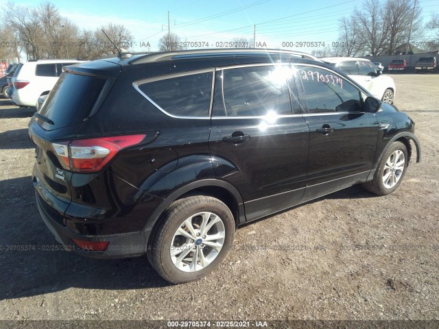 Photo 3 VIN: 1FMCU0GD4JUA63957 - FORD ESCAPE 