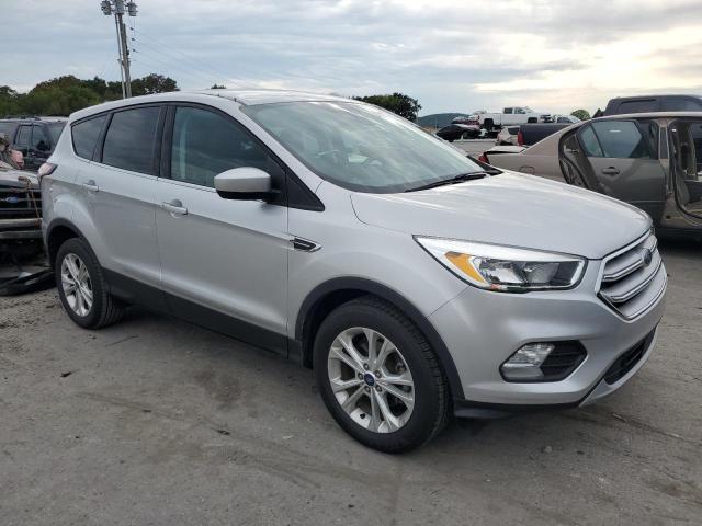 Photo 3 VIN: 1FMCU0GD4JUA74313 - FORD ESCAPE SE 