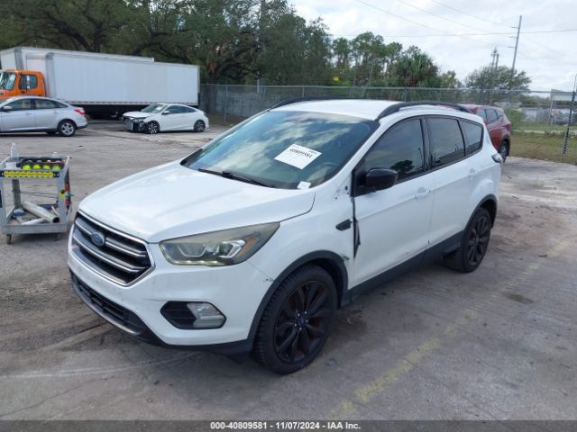 Photo 1 VIN: 1FMCU0GD4JUB36888 - FORD ESCAPE 