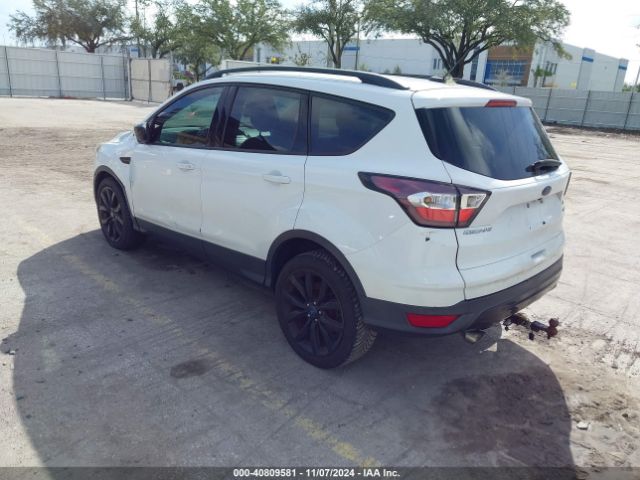 Photo 2 VIN: 1FMCU0GD4JUB36888 - FORD ESCAPE 