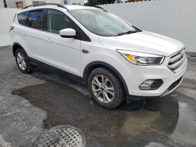 Photo 3 VIN: 1FMCU0GD4JUC12268 - FORD ESCAPE 