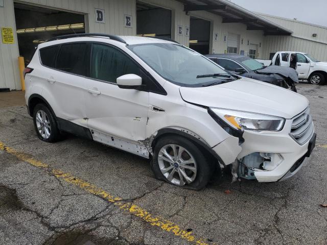 Photo 3 VIN: 1FMCU0GD4JUC58506 - FORD ESCAPE 