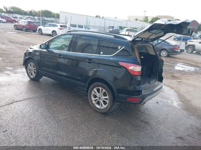 Photo 2 VIN: 1FMCU0GD4JUC90582 - FORD ESCAPE 