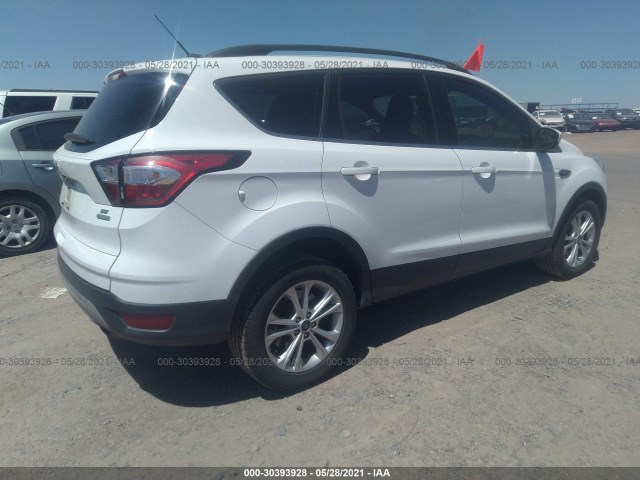 Photo 3 VIN: 1FMCU0GD4JUC91084 - FORD ESCAPE 