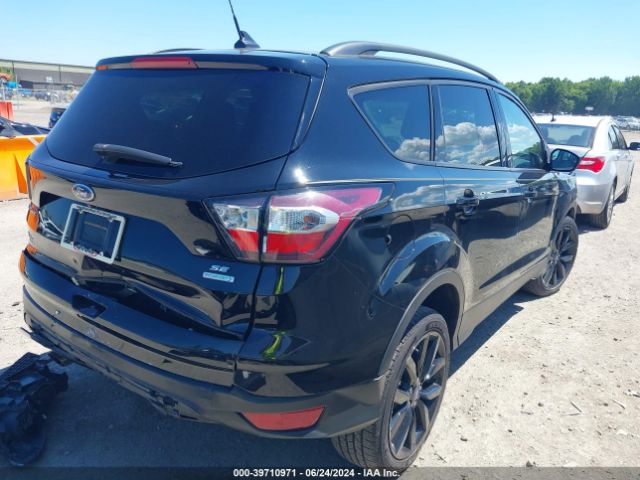 Photo 3 VIN: 1FMCU0GD4JUD03301 - FORD ESCAPE 