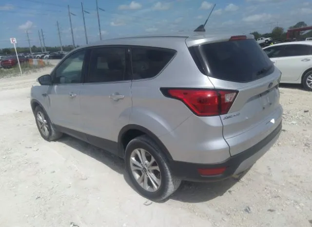 Photo 2 VIN: 1FMCU0GD4KUB13029 - FORD ESCAPE 