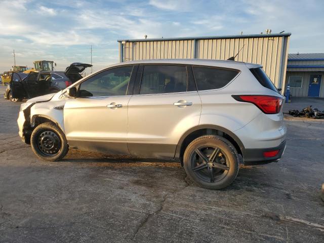 Photo 1 VIN: 1FMCU0GD4KUC02826 - FORD ESCAPE SE 