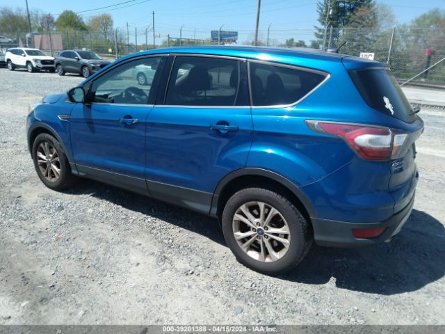 Photo 2 VIN: 1FMCU0GD5HUA08637 - FORD ESCAPE 