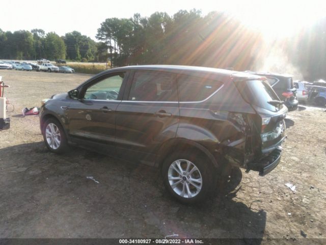 Photo 2 VIN: 1FMCU0GD5HUA10551 - FORD ESCAPE 