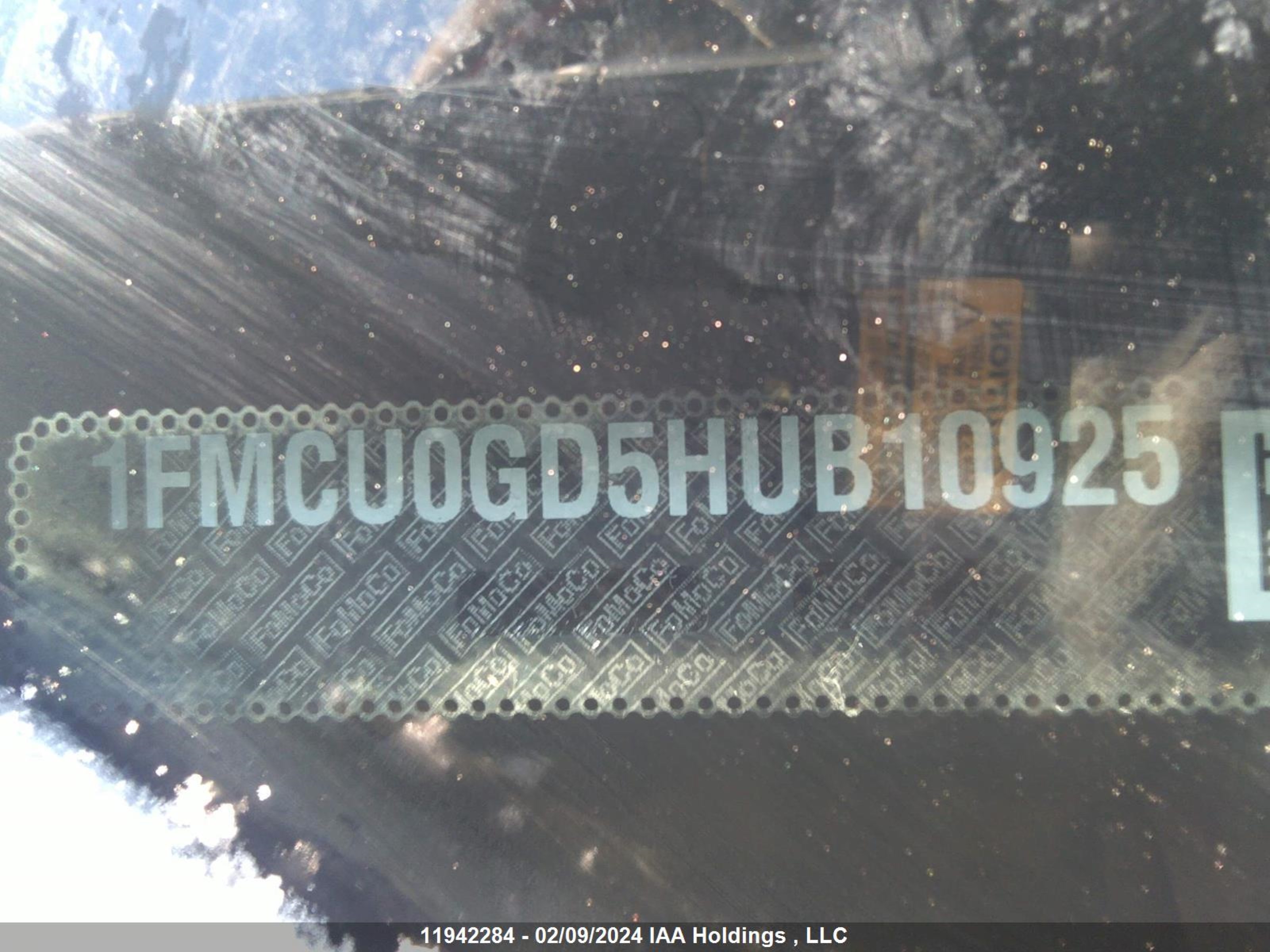 Photo 8 VIN: 1FMCU0GD5HUB10925 - FORD ESCAPE 