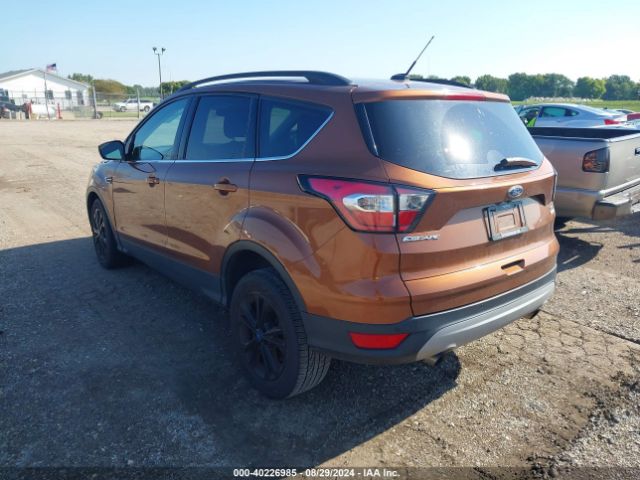 Photo 2 VIN: 1FMCU0GD5HUC12743 - FORD ESCAPE 