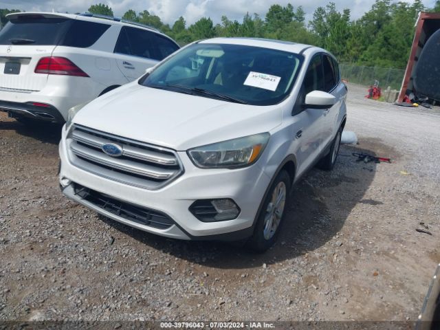 Photo 1 VIN: 1FMCU0GD5HUC18803 - FORD ESCAPE 