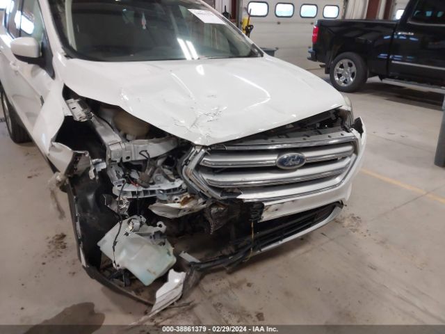 Photo 5 VIN: 1FMCU0GD5HUC99544 - FORD ESCAPE 