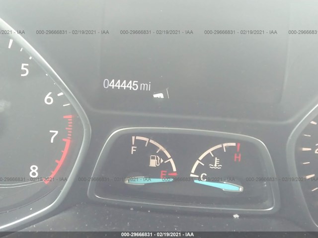 Photo 6 VIN: 1FMCU0GD5HUD39234 - FORD ESCAPE 