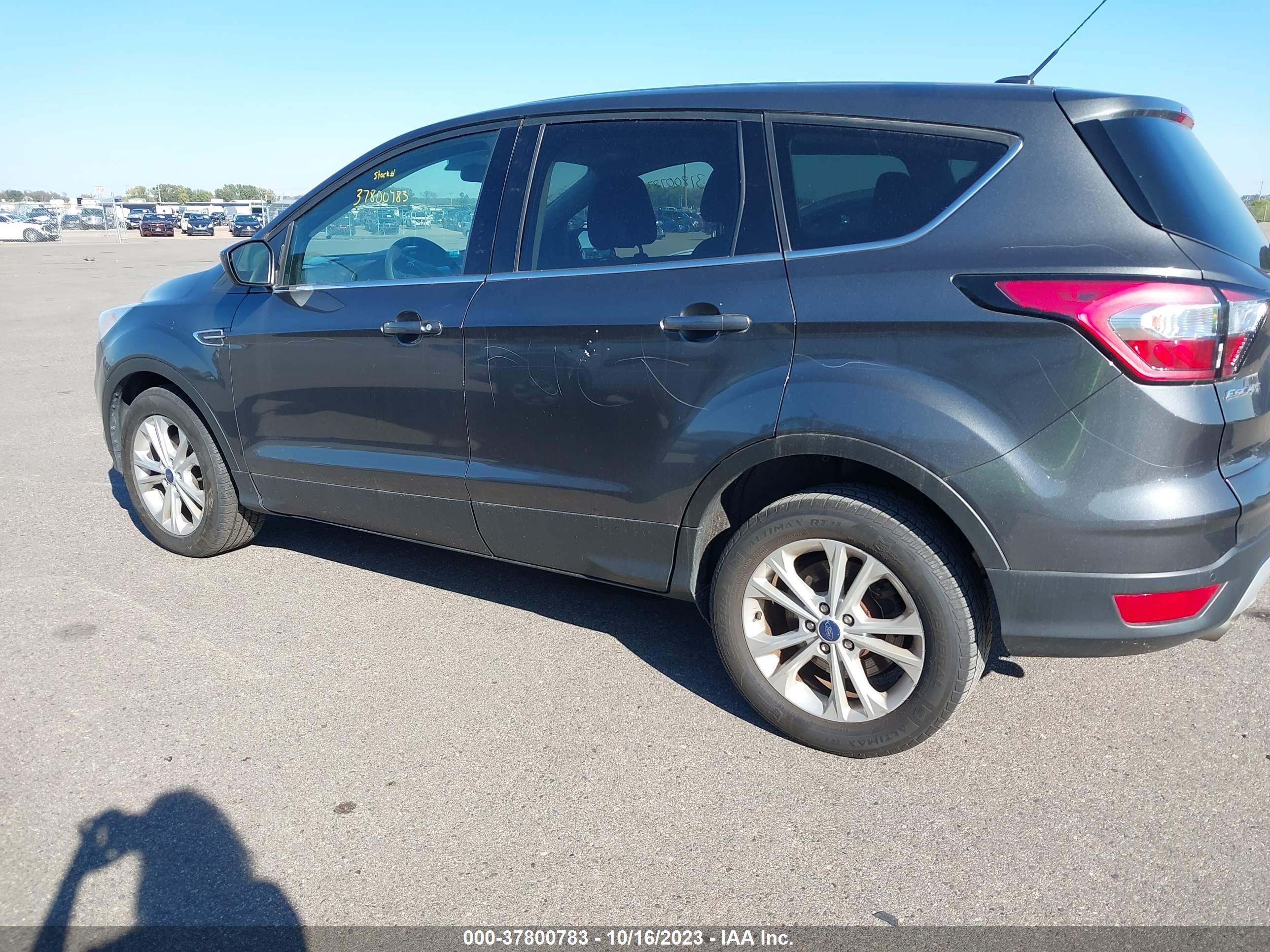 Photo 13 VIN: 1FMCU0GD5HUD94962 - FORD ESCAPE 