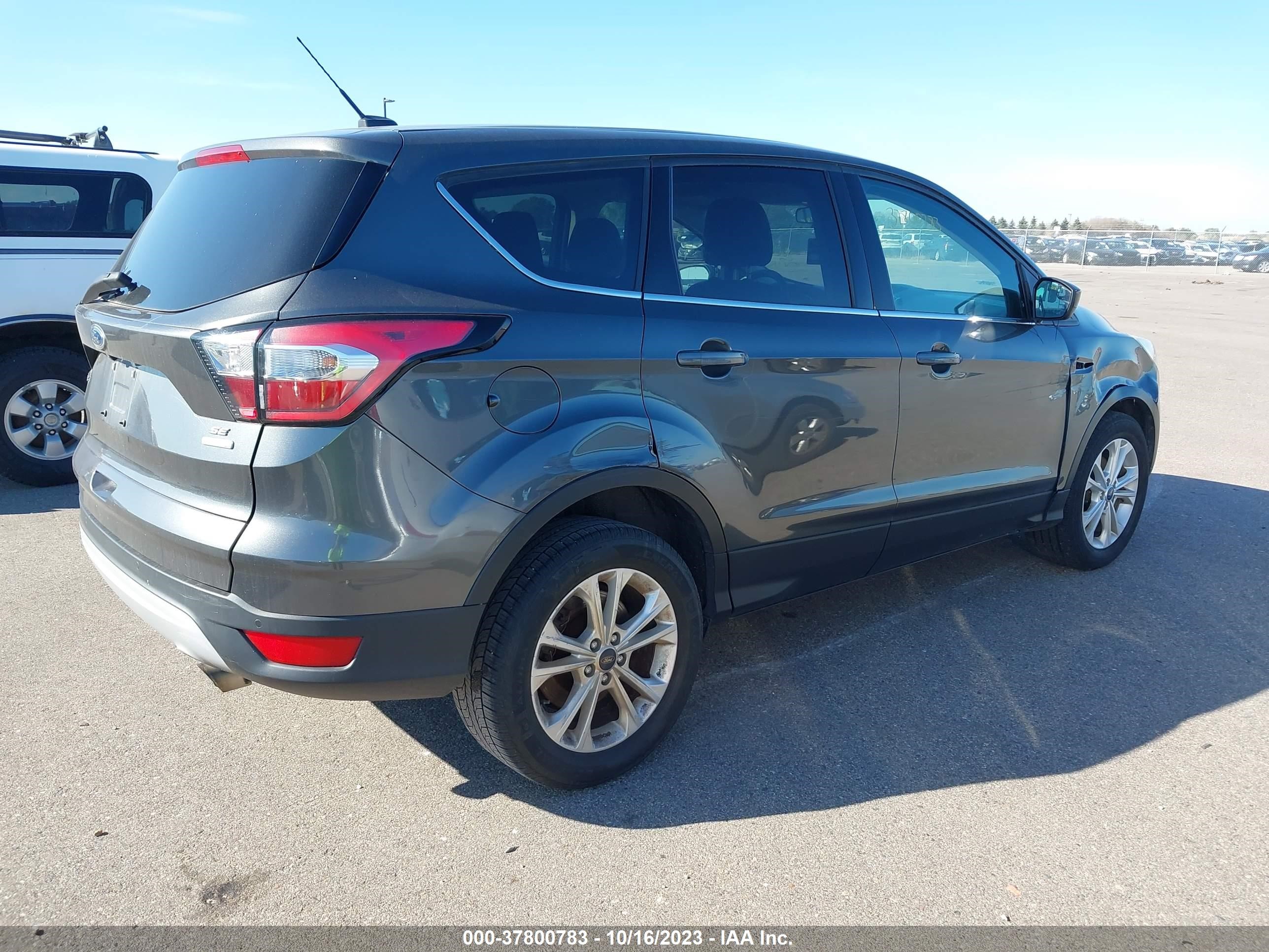 Photo 3 VIN: 1FMCU0GD5HUD94962 - FORD ESCAPE 