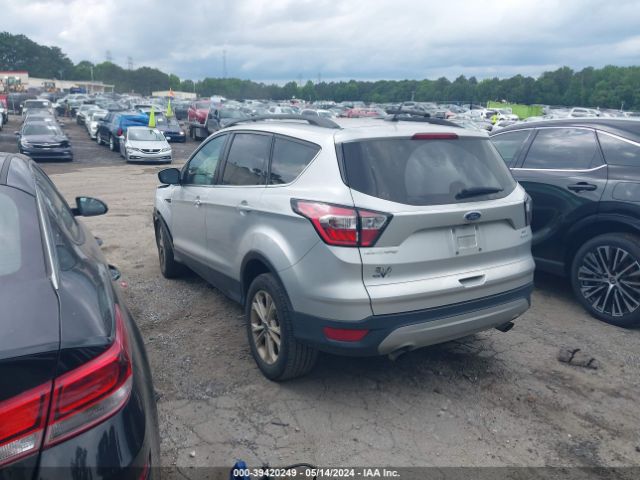 Photo 2 VIN: 1FMCU0GD5HUE00680 - FORD ESCAPE 