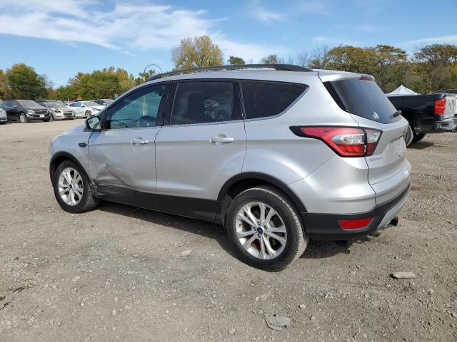 Photo 1 VIN: 1FMCU0GD5JUB45826 - FORD ESCAPE 