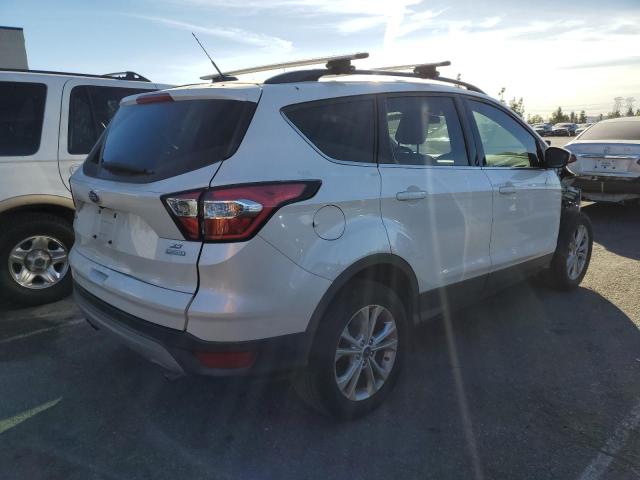 Photo 2 VIN: 1FMCU0GD5JUC09038 - FORD ESCAPE 