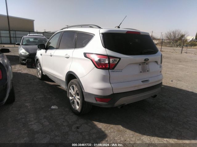 Photo 2 VIN: 1FMCU0GD5JUC86315 - FORD ESCAPE 