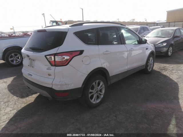 Photo 3 VIN: 1FMCU0GD5JUC86315 - FORD ESCAPE 