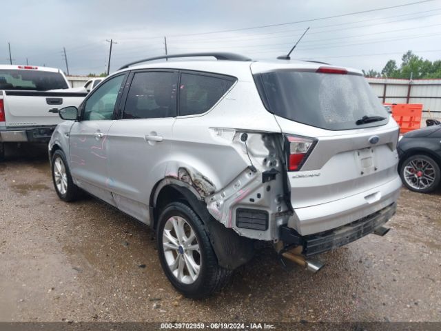 Photo 2 VIN: 1FMCU0GD5JUC90333 - FORD ESCAPE 