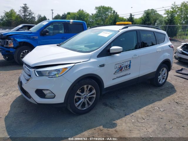 Photo 1 VIN: 1FMCU0GD5JUC90395 - FORD ESCAPE 