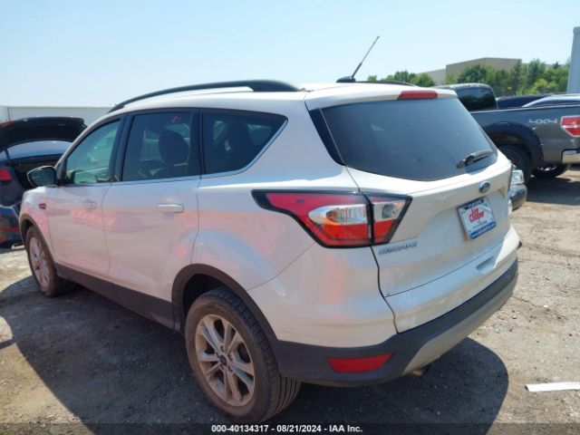 Photo 2 VIN: 1FMCU0GD5JUD06014 - FORD ESCAPE 