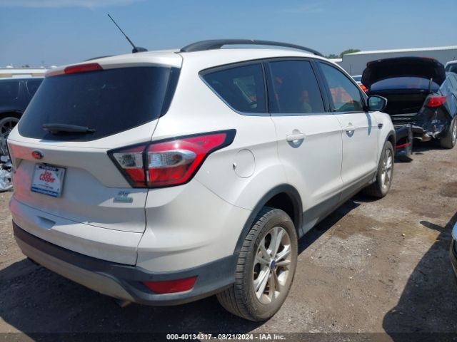 Photo 3 VIN: 1FMCU0GD5JUD06014 - FORD ESCAPE 