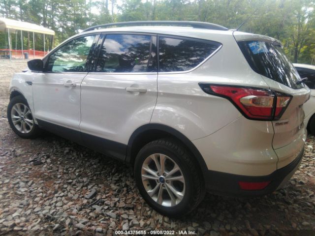 Photo 2 VIN: 1FMCU0GD5JUD23153 - FORD ESCAPE 