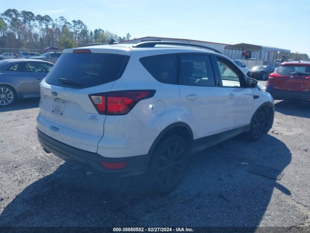 Photo 3 VIN: 1FMCU0GD5KUB30132 - FORD ESCAPE 