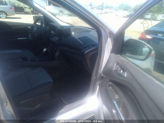 Photo 4 VIN: 1FMCU0GD5KUB31183 - FORD ESCAPE 