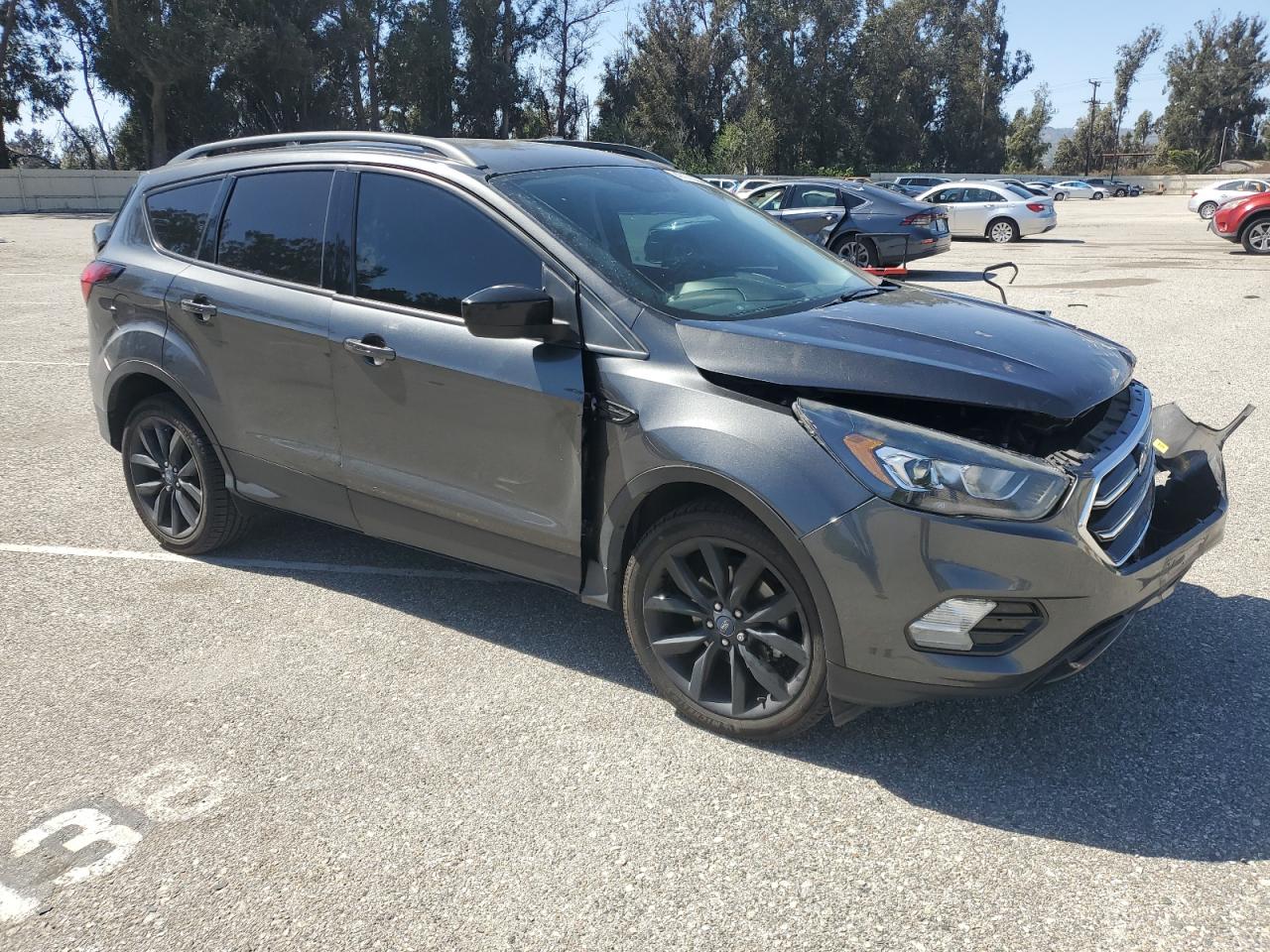 Photo 3 VIN: 1FMCU0GD5KUB62627 - FORD ESCAPE 