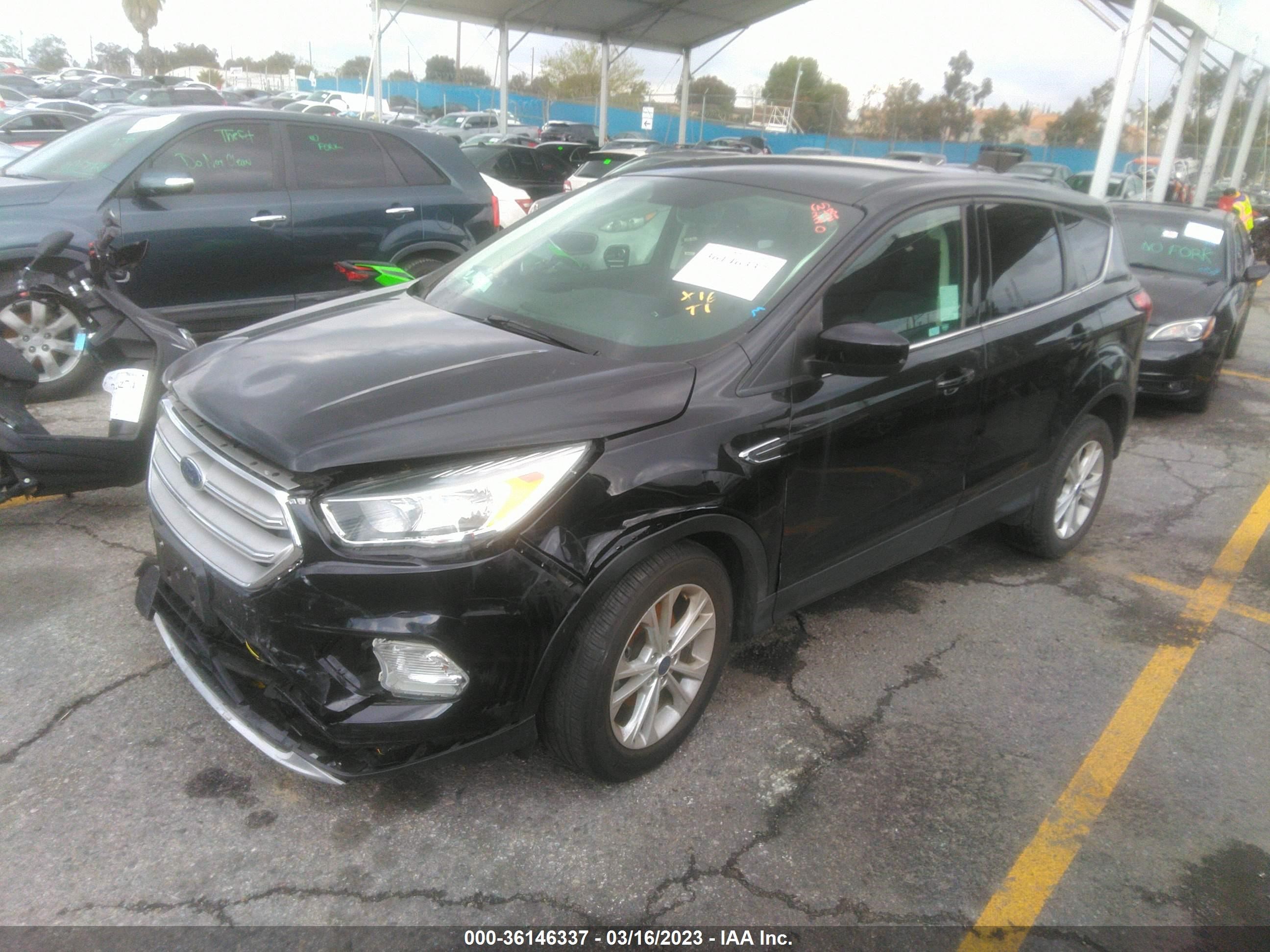 Photo 1 VIN: 1FMCU0GD5KUB79184 - FORD ESCAPE 