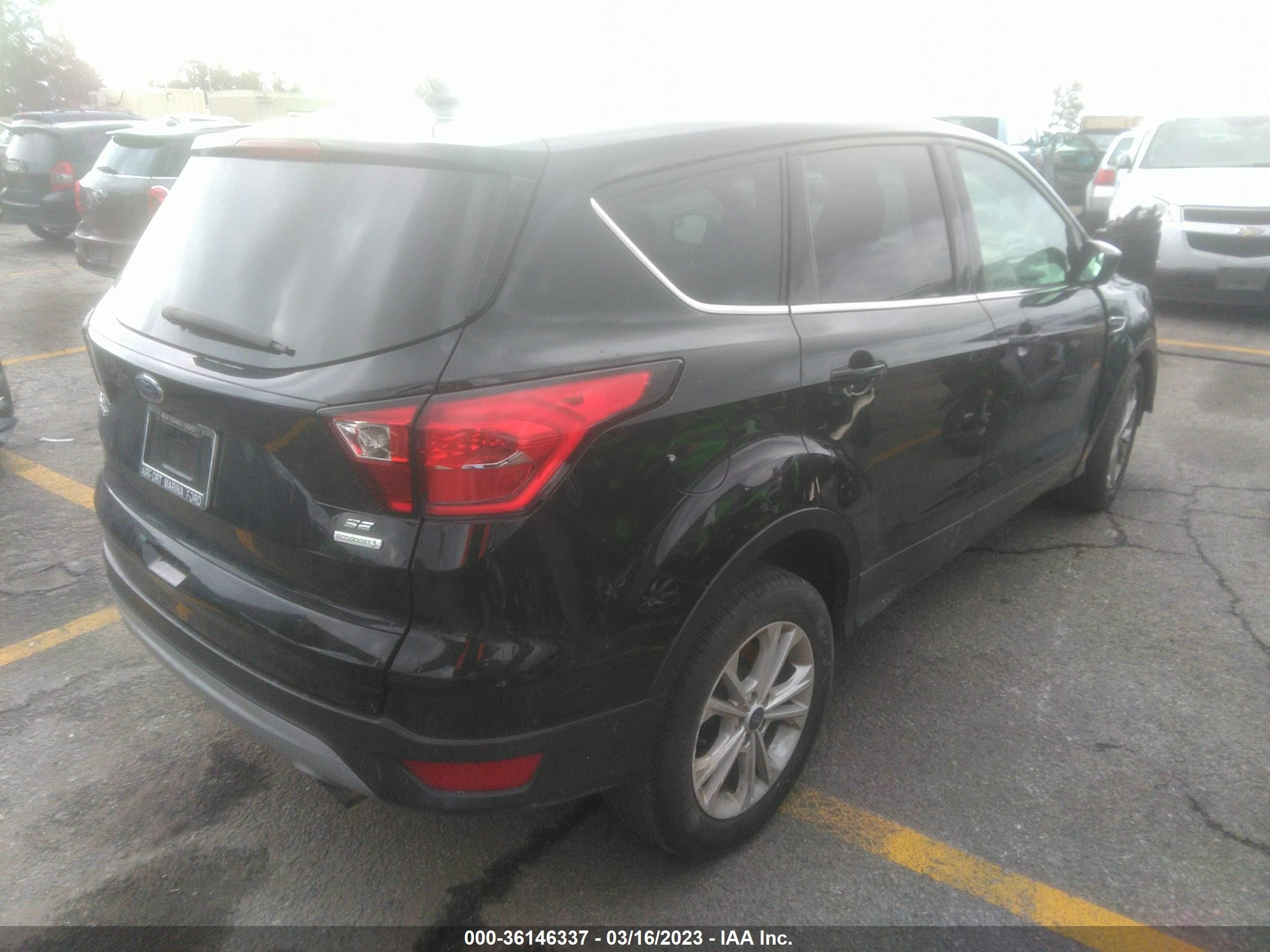 Photo 3 VIN: 1FMCU0GD5KUB79184 - FORD ESCAPE 