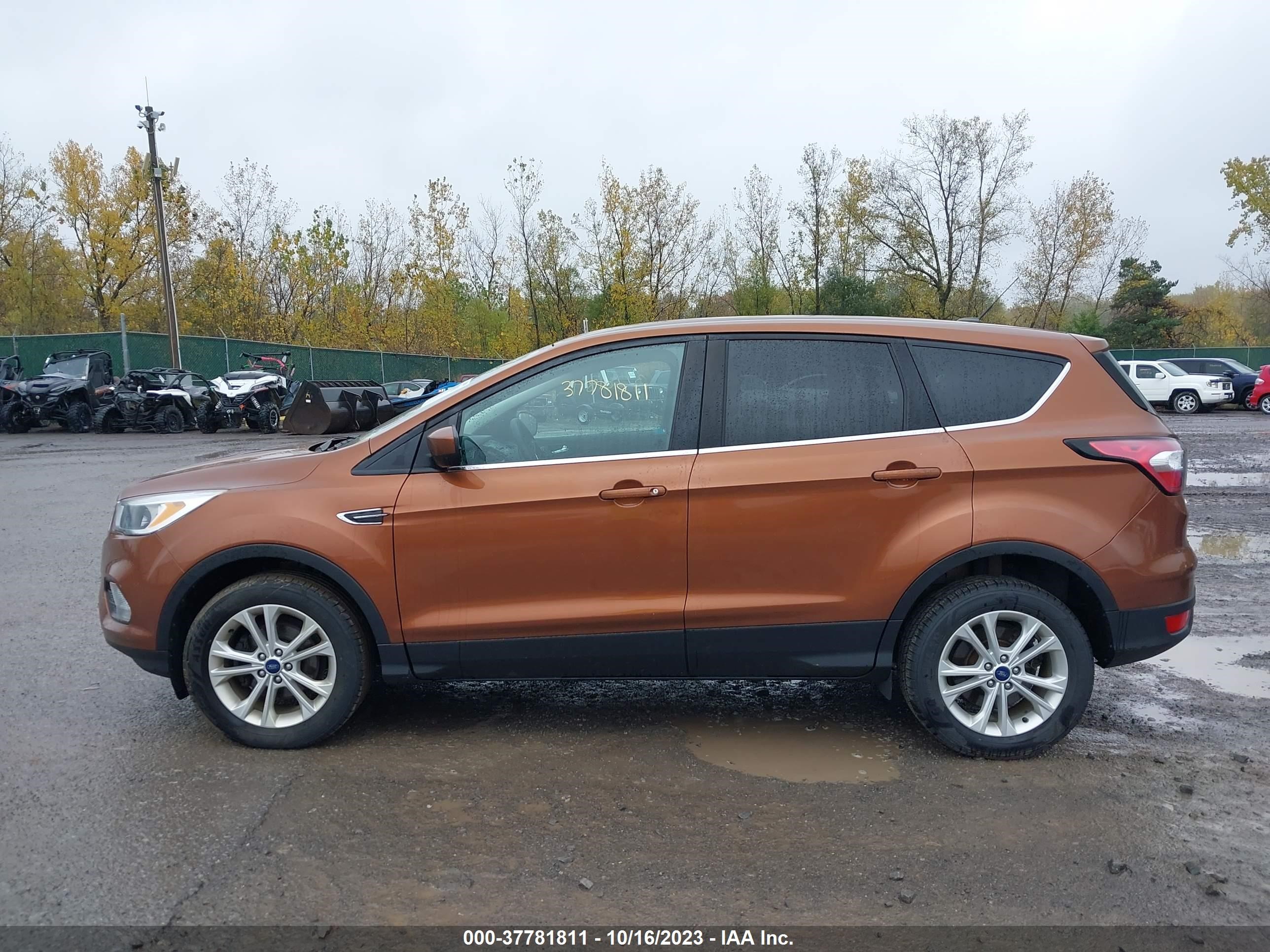 Photo 13 VIN: 1FMCU0GD6HUA52694 - FORD ESCAPE 