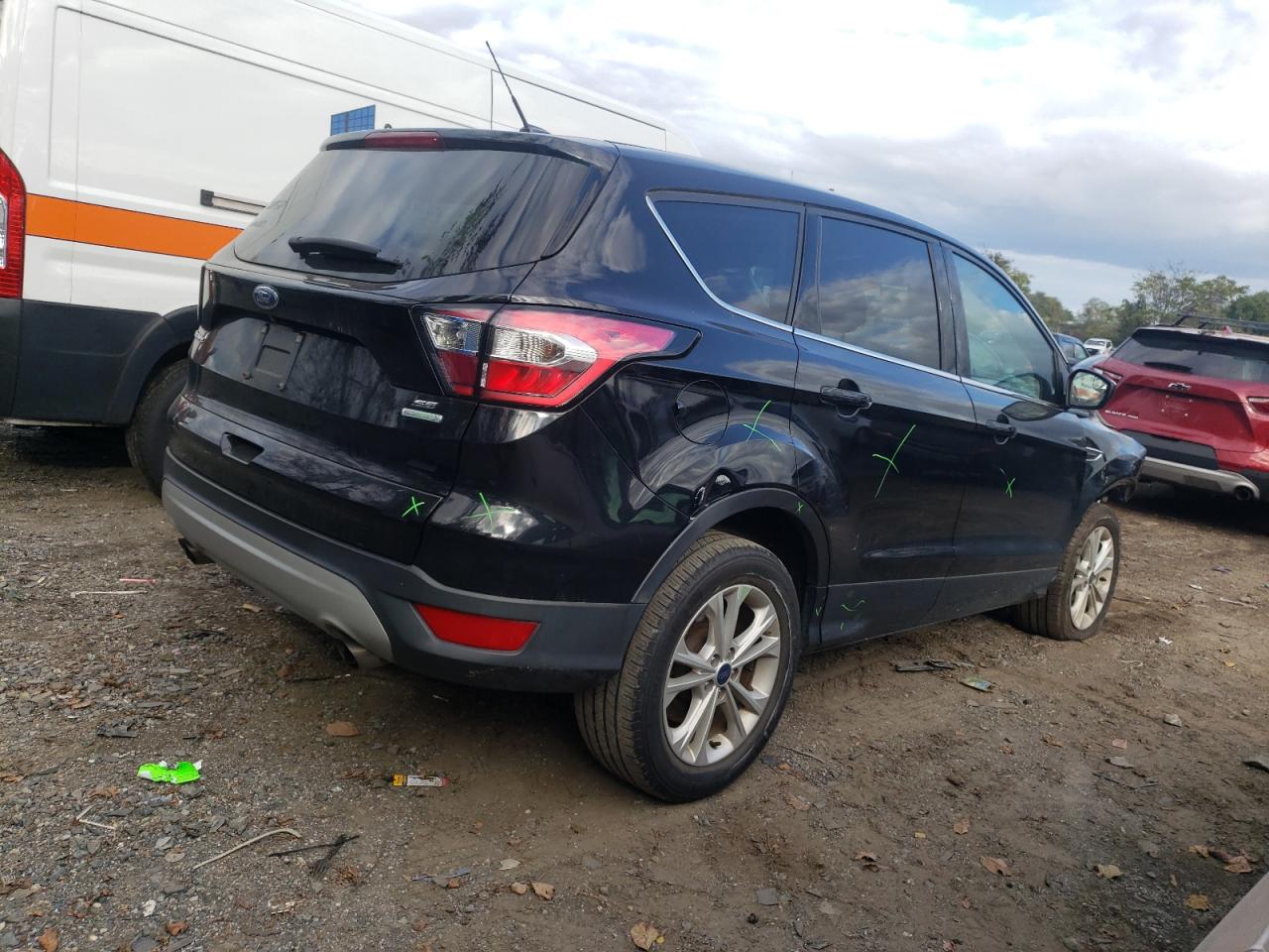 Photo 2 VIN: 1FMCU0GD6HUD23995 - FORD ESCAPE 