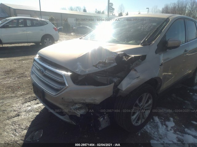 Photo 5 VIN: 1FMCU0GD6HUD65423 - FORD ESCAPE 