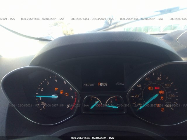 Photo 6 VIN: 1FMCU0GD6HUD65423 - FORD ESCAPE 