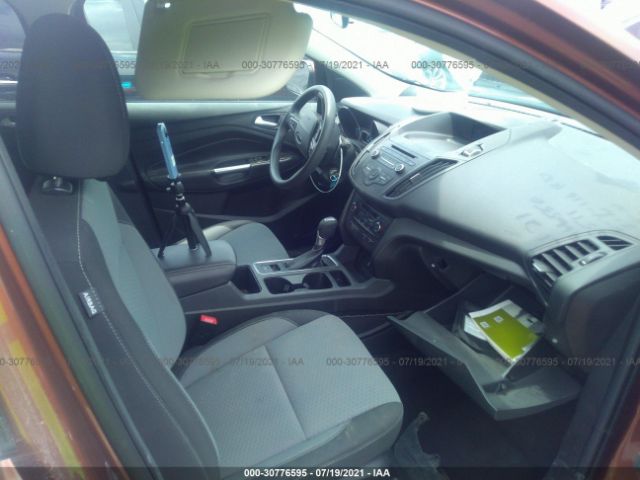 Photo 4 VIN: 1FMCU0GD6HUD81606 - FORD ESCAPE 